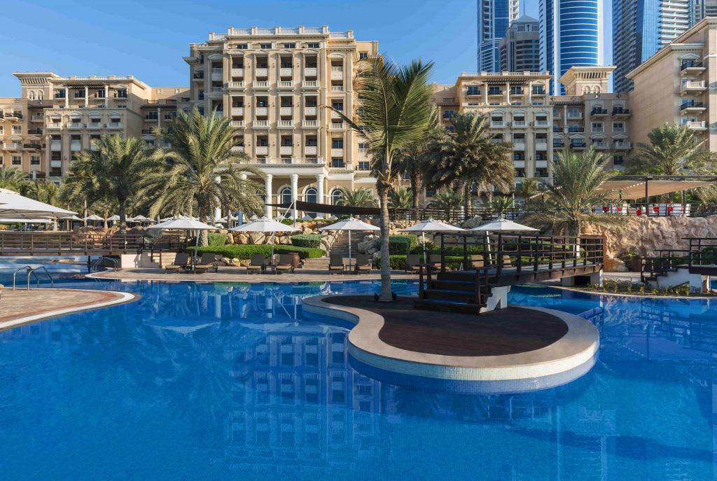 Mina Seyahi UAE April staycations